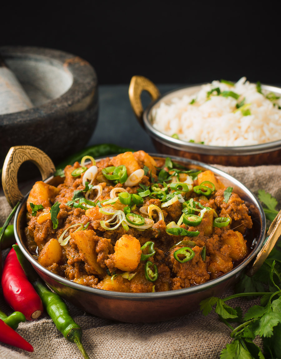 aloo keema – indian restaurant potato and beef curry