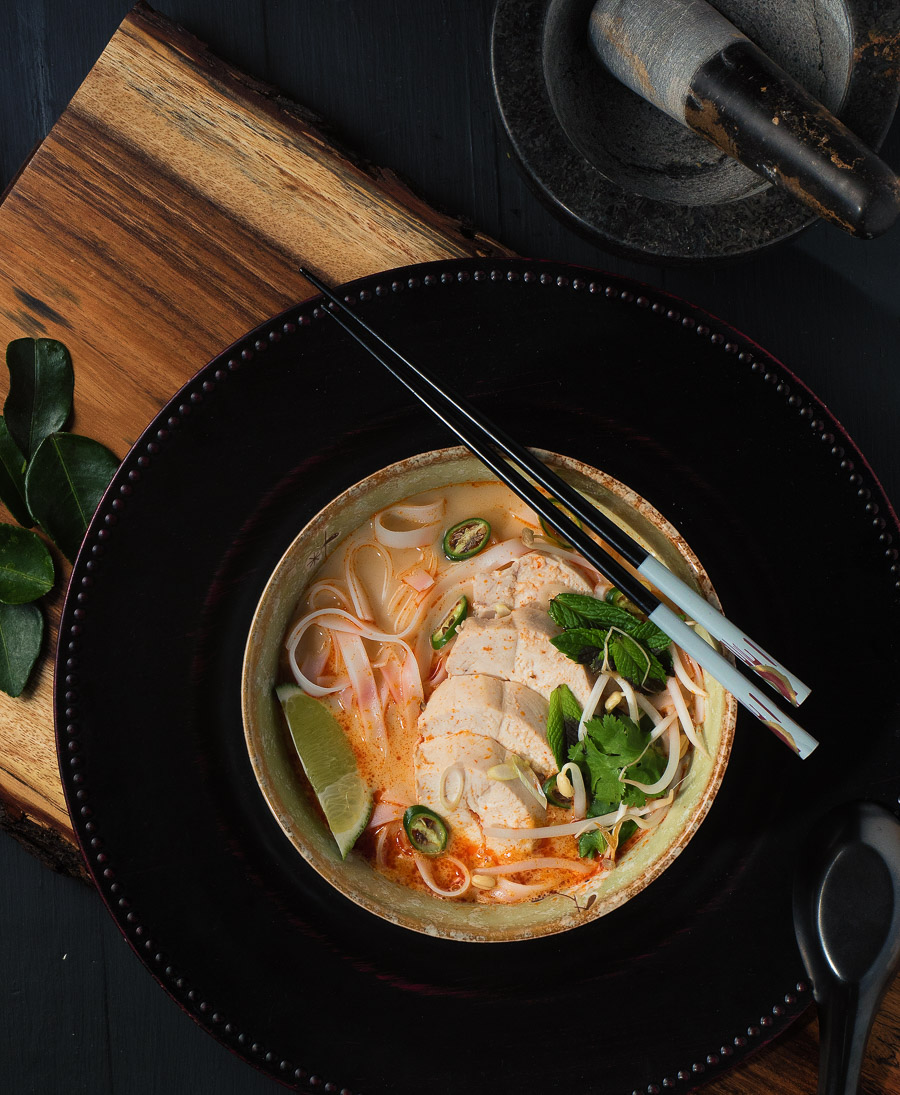 When you crave a delicious asian noodle soup Thai curry noodle soup delivers.