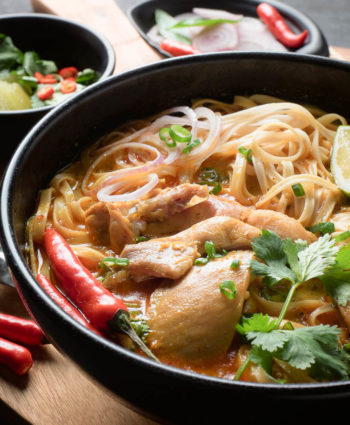 khao soi – thai chicken chiang mai noodles